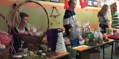 Charytatywny kiermasz ozdób świątecznych