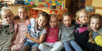 " Dobra koleżanka , dobry kolega"