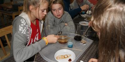 Dzień pełen chemicznych doświadczeń