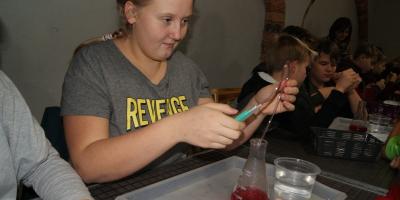 Dzień pełen chemicznych doświadczeń