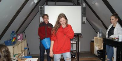 Dzień pełen chemicznych doświadczeń