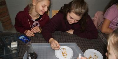 Dzień pełen chemicznych doświadczeń