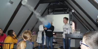 Dzień pełen chemicznych doświadczeń