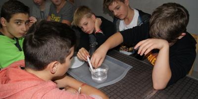 Dzień pełen chemicznych doświadczeń