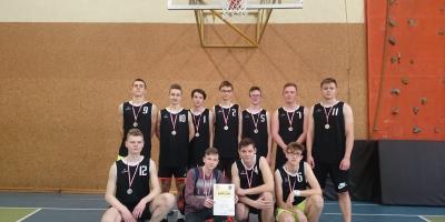 Finał miasta Kalisza w piłce koszykowej chłopców.