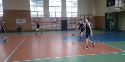 Finał miasta Kalisza w piłce koszykowej chłopców.