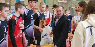 JESTEŚMY WICEMISTRZAMI WOJEWÓDZTWA W PIŁCE SIATKOWEJ CHŁOPCÓW W RAMACH IMS