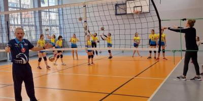 FINAŁ REJONU W PIŁCE SIATKOWEJ DZIEWCZĄT ID