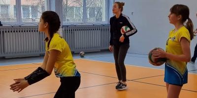 FINAŁ REJONU W PIŁCE SIATKOWEJ DZIEWCZĄT ID