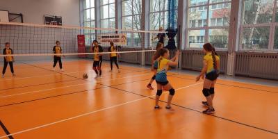 FINAŁ REJONU W PIŁCE SIATKOWEJ DZIEWCZĄT ID