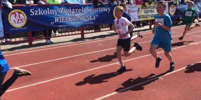 FINAŁ WOJEWÓDZKI W DRUŻYNOWYCH BIEGACH PRZEŁAJOWYCH