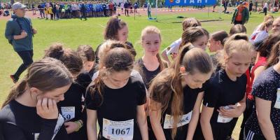 FINAŁ WOJEWÓDZKI W DRUŻYNOWYCH BIEGACH PRZEŁAJOWYCH