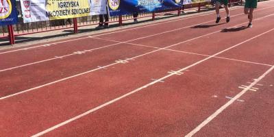 FINAŁ WOJEWÓDZKI W DRUŻYNOWYCH BIEGACH PRZEŁAJOWYCH