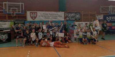 FINAŁ WOJEWÓDZKI W MINISIATKÓWCE CHŁOPCÓW "3" KINDER JOY OF MOVING