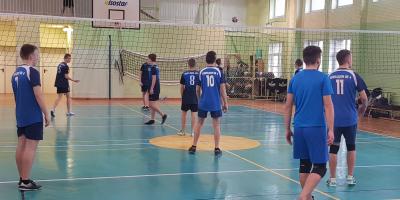 KOLEJNE MECZE SIATKAREK I SIATKARZY