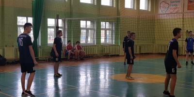 KOLEJNE MECZE SIATKAREK I SIATKARZY