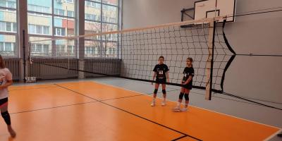 MINISIATKÓWKA DZIEWCZĄT KATEGORII "2"