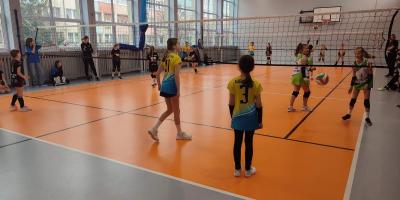 MINISIATKÓWKA DZIEWCZĄT KATEGORII "2"