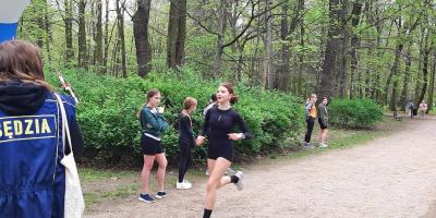 MISTRZOSTWA KALISZA W DRUŻYNOWYCH BIEGACH PRZEŁAJOWYCH DZIEWCZĄT I CHŁOPCÓW W RAMACH IMS