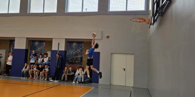 Mistrzowie Kalisza w piłce siatkowej chłopców w ramach Igrzysk Młodziezy Szkolnej.