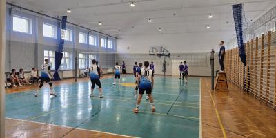 Mistrzowie Kalisza w piłce siatkowej chłopców w ramach Igrzysk Młodziezy Szkolnej.