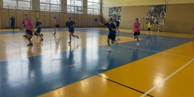 MISTRZYNIE KALISZA W PIŁCE RĘCZNEJ DZIEWCZĄT W RAMACH IGRZYSK MŁODZIEŻY SZKOLNEJ