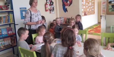 Przedszkolaki odwiedziły bibliotekę