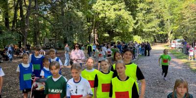 Sztafetowe biegi przełajowe – bardzo dobre wyniki naszych reprezentantów!