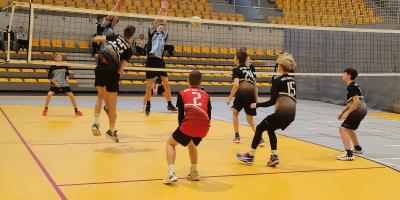 SIATKARZE MISTRZAMI REJONU