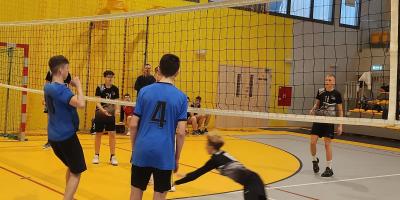 SIATKARZE MISTRZAMI REJONU