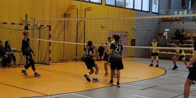 SIATKARZE MISTRZAMI REJONU