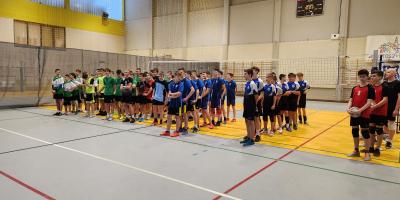 SIATKARZE MISTRZAMI REJONU