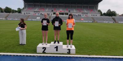 SZKOLNE ZAWODY LEKKOATLETYCZNE