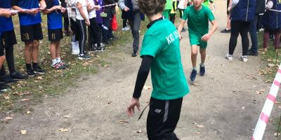 SZTAFETOWE BIEGI PRZEŁAJOWE