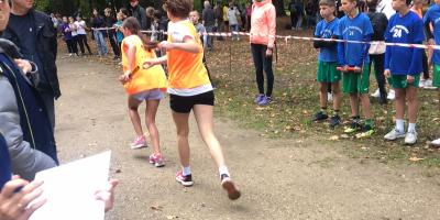 SZTAFETOWE BIEGI PRZEŁAJOWE