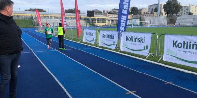 SZTAFETOWE BIEGI PRZEŁAJOWE