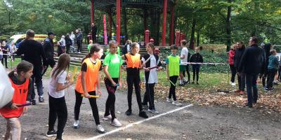 SZTAFETOWE BIEGI PRZEŁAJOWE