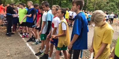 SZTAFETOWE BIEGI PRZEŁAJOWE