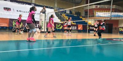 TURNIEJ MINI SIATKÓWKI DZIEWCZĄT