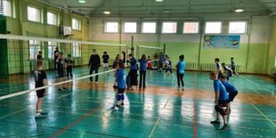 TURNIEJ MINISIATKÓWKI KINDER SPORT CHŁOPCÓW