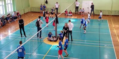TURNIEJ MŁODYCH SIATKARZY O PUCHAR DYREKTORA SP 18