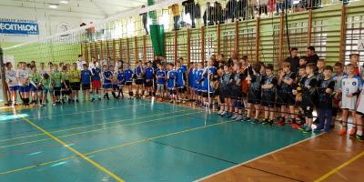 TURNIEJ MŁODYCH SIATKARZY O PUCHAR DYREKTORA SP 18