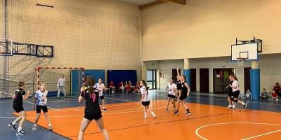 TURNIEJ PÓŁFINAŁOWY W PIŁCE RĘCZNEJ DZIEWCZĄT O MISTRZOSTWO MAISTA KALISZA W RAMACH ID