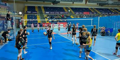 TURNIEJ SIATKAREK W SP 24