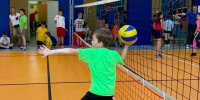 V MEMORIAŁ STANISŁAWA SIKORSKIEGO W MINISIATKÓWCE DZIEWCZĄT I CHŁOPCÓW