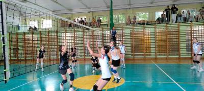 VIII MEMORIAŁ STANISŁAWA SIKORSKIEGO W PIŁCE SIATKOWEJ DZIEWCZĄT I CHŁOPCÓW.